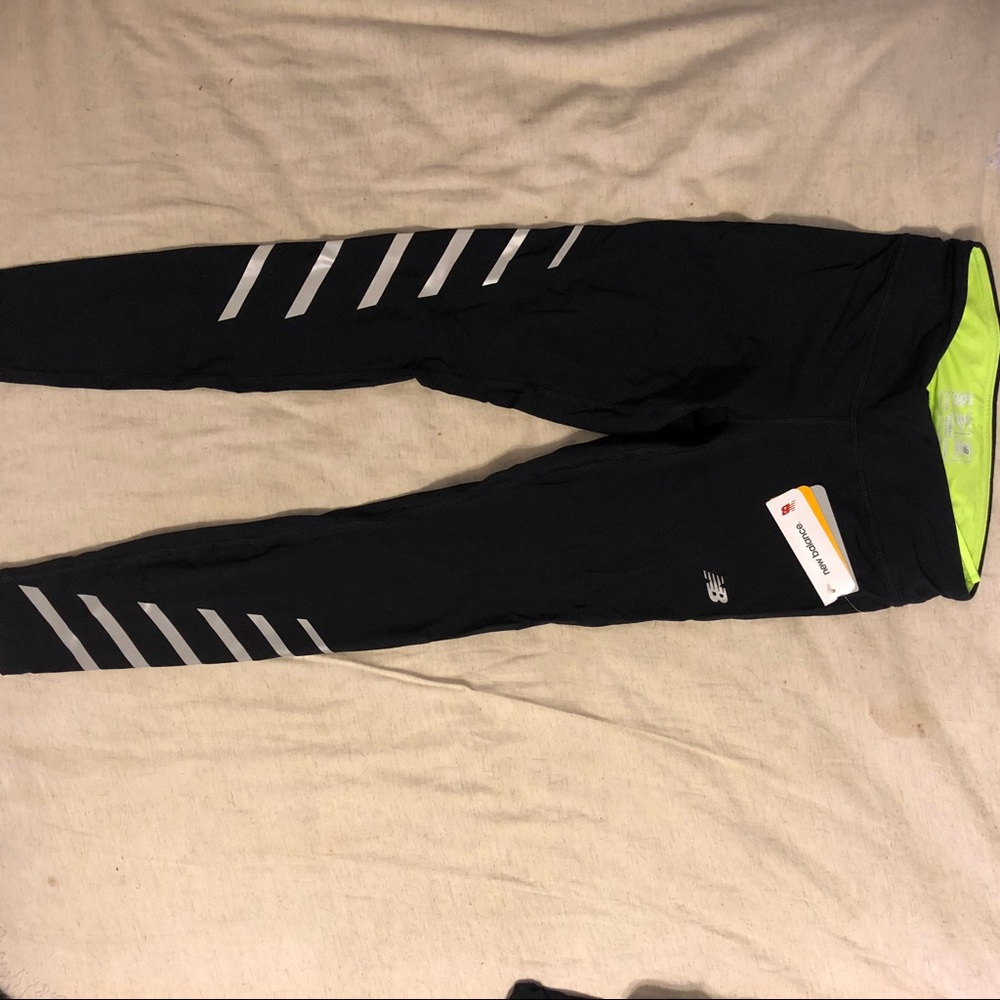 New Balance fitted mid rise black leggings NWT
